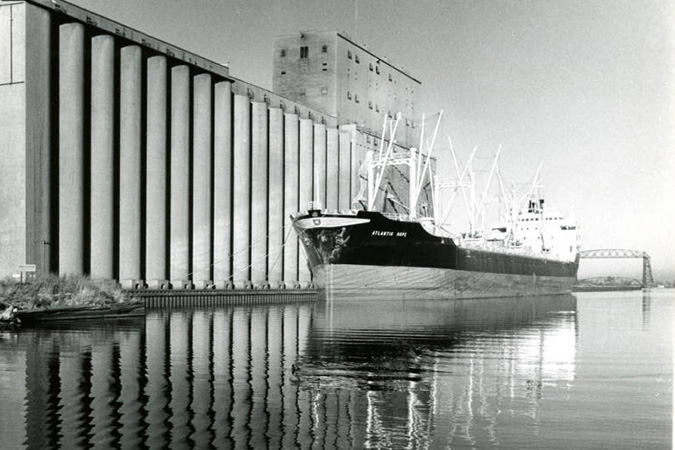 The Atlantic Hope berthed at General Mills Elevator, Duluth, Minnesota, 1969. Photo courtesy of University of Minnesota Duluth, Kathryn A. Martin Library, Northeast Minnesota Historical Collections.
