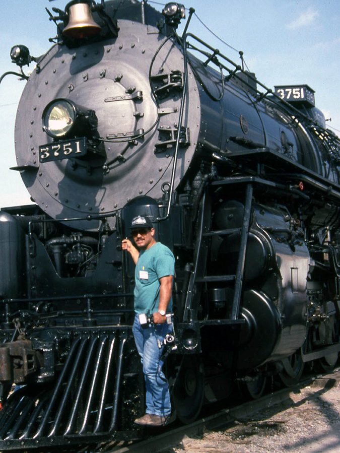 Keel Middleton in 1992 volunteering in Wellington, Kansas, with ATSF 3751 for a return trip to Los Angeles from Chicago.